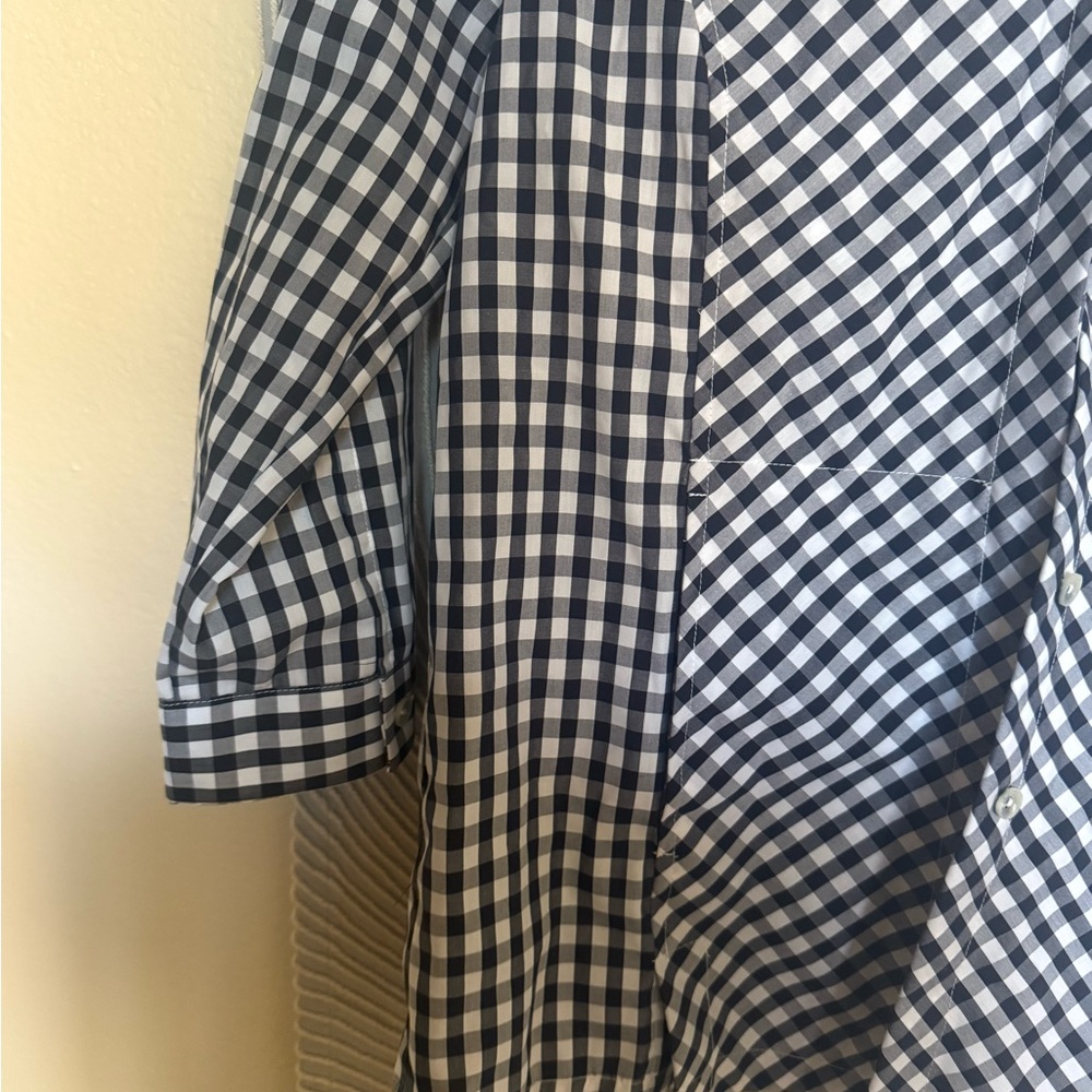 Hinson WU blouse
. - Picture 5 of 6